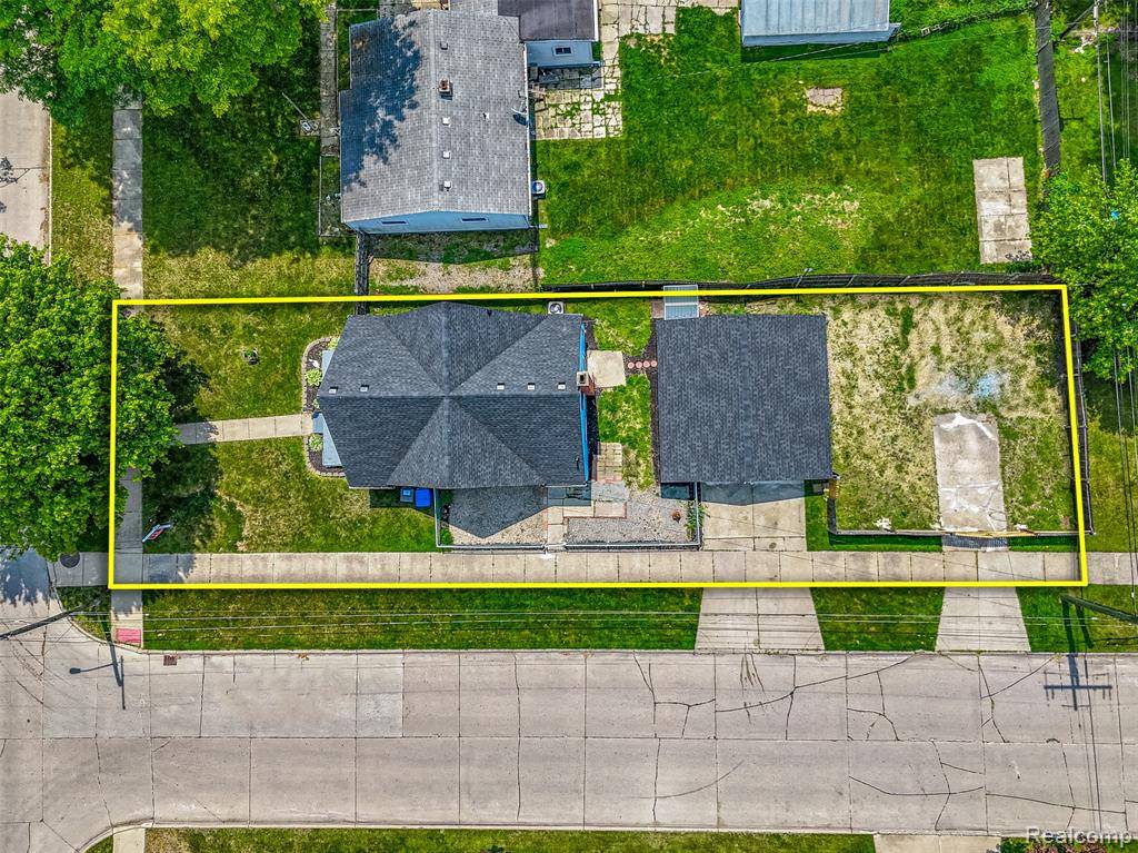 Dearborn Heights, MI 48127,8329 Lenore Street