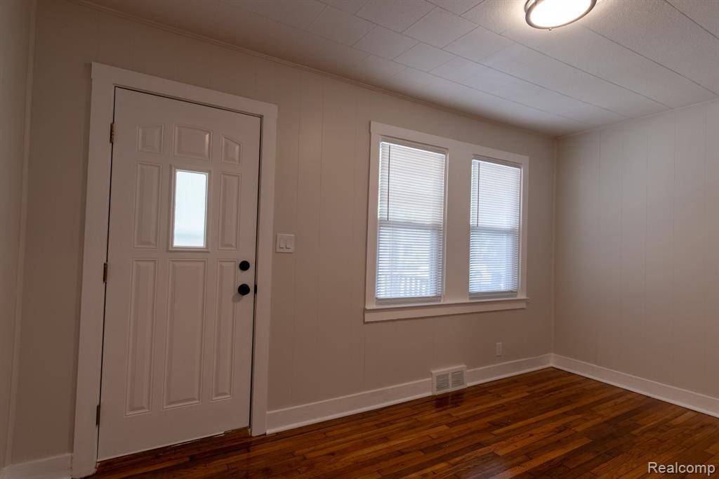 Hazel Park, MI 48030,516 Orchard Avenue