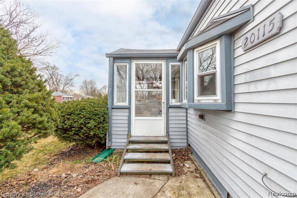 Livonia, MI 48152,20115 Floral Street