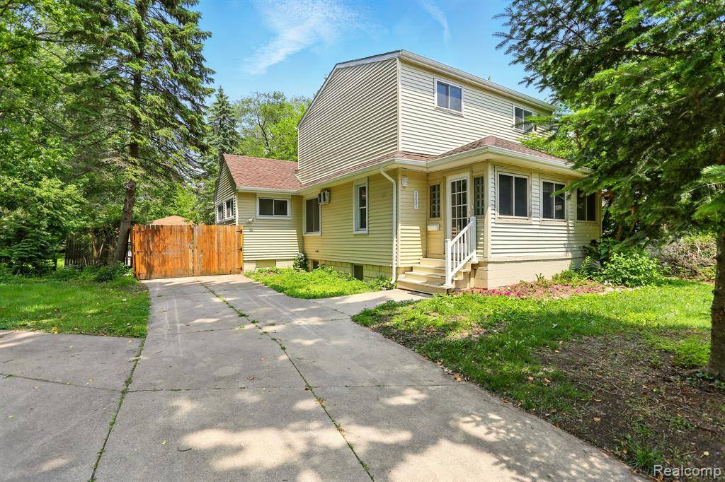St. Clair Shores, MI 48082,22521 Hoffman Street