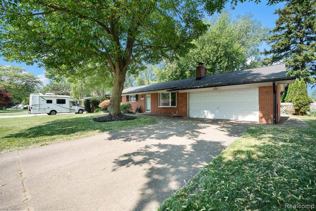 Harrison Twp, MI 48045,35175 Beaconhill Street
