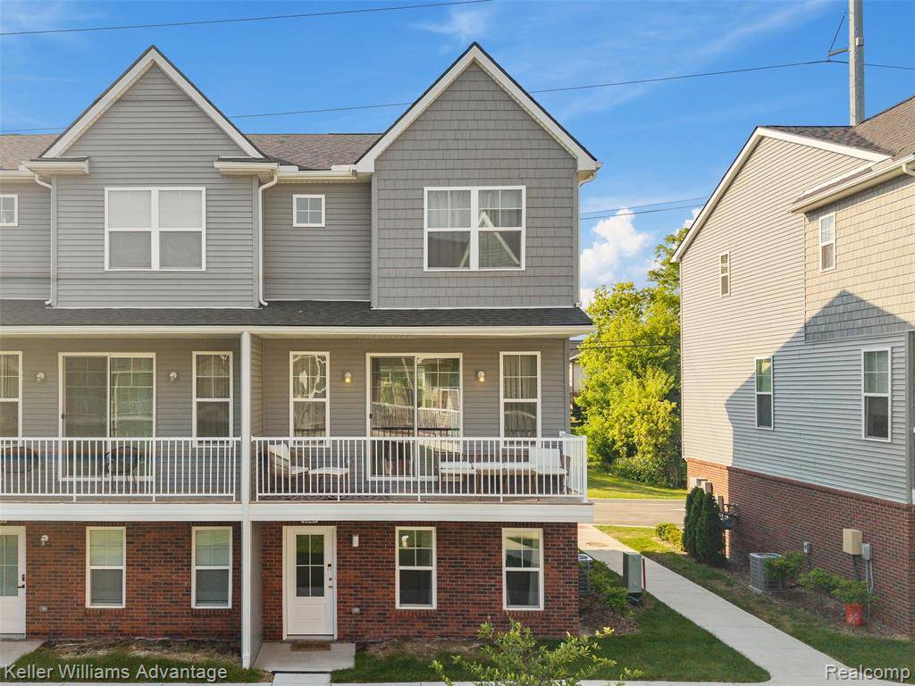 Auburn Hills, MI 48326,3947 Trailwaycommons Circle