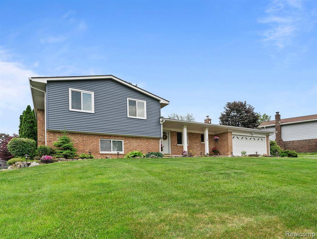 White Lake Twp, MI 48386,760 W Oxhill Drive