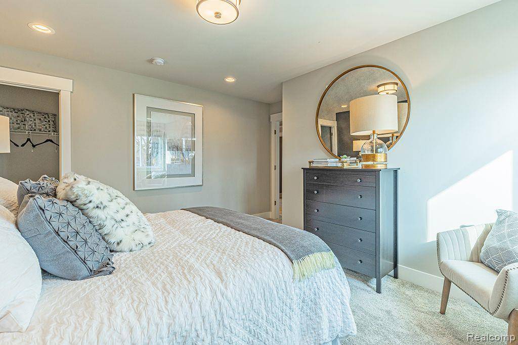 Fenton Twp, MI 48451,16245 Rogan Drive