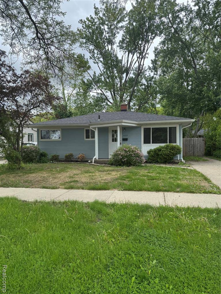 Royal Oak, MI 48073,4227 Crooks Road