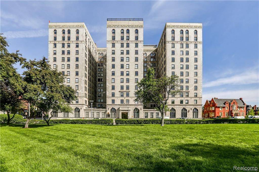 Detroit, MI 48202,15 E KIRBY Street 1229