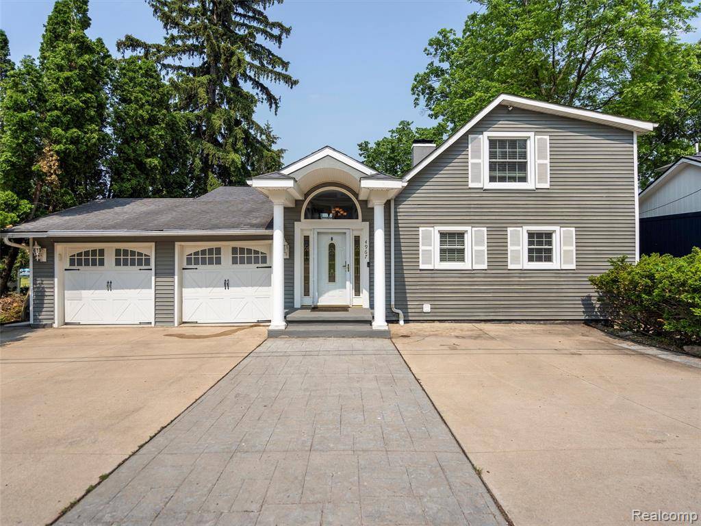 Waterford Twp, MI 48327,4967 Coshocton Drive