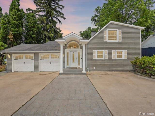 Waterford Twp, MI 48327,4967 Coshocton Drive