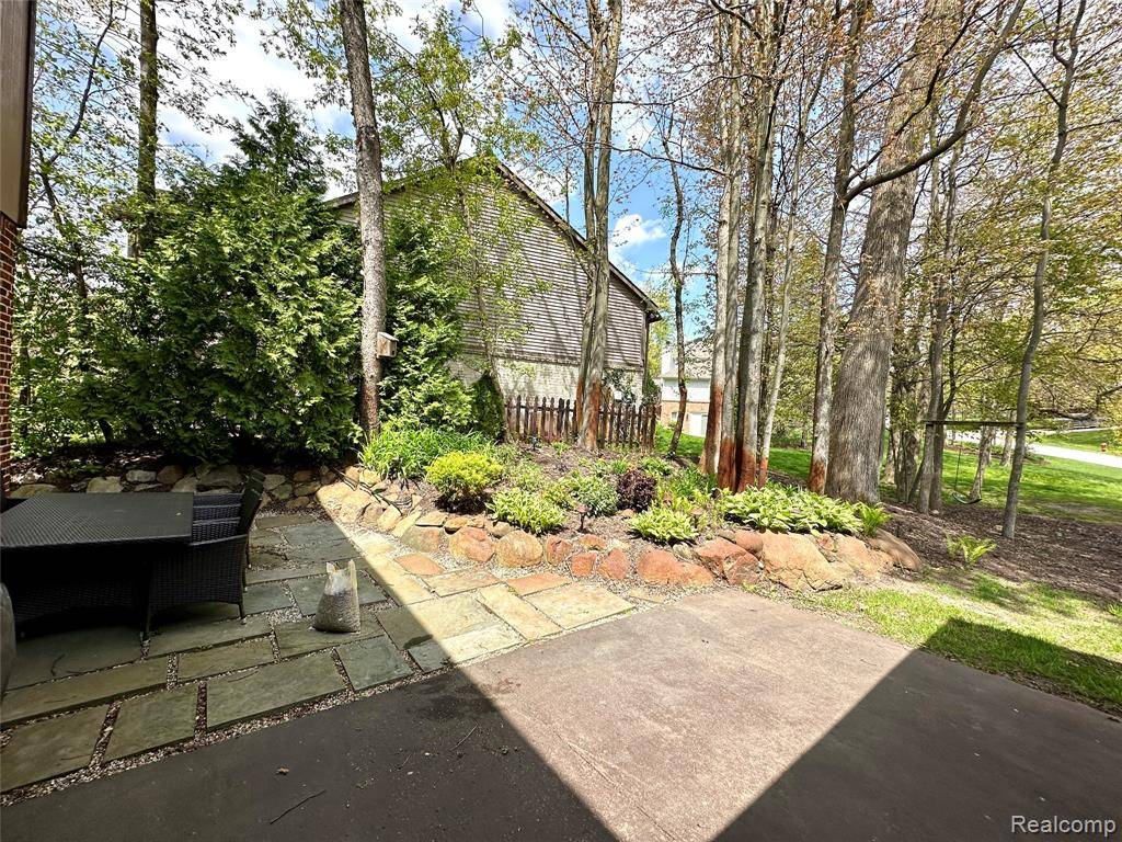 Lake Orion Vlg, MI 48362,85 Overlake Drive