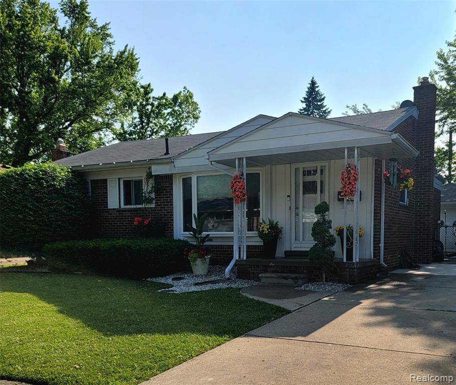 St. Clair Shores, MI 48081,29112 Elmwood Court