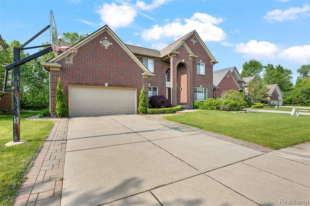 Troy, MI 48083,392 Gunston Court