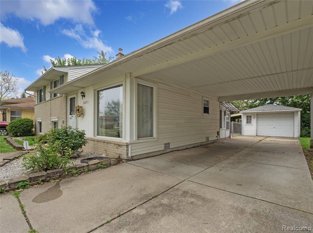 Sterling Heights, MI 48310,2071 Koper Drive