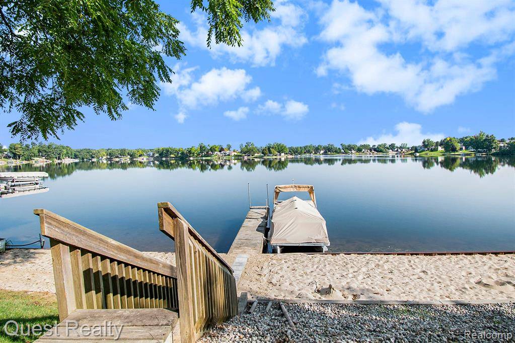 Somerset Twp, MI 49233,14050 SHANNON Drive