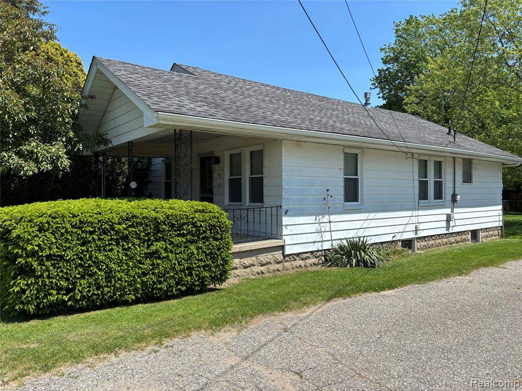 Oxford Vlg, MI 48371,28 Lincoln Street
