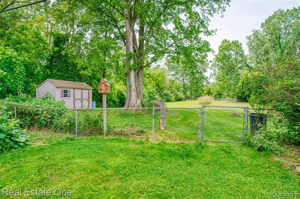 Brighton Twp, MI 48116,5320 Leland Street
