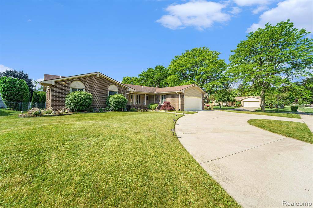 Livonia, MI 48152,33521 Curtis Road