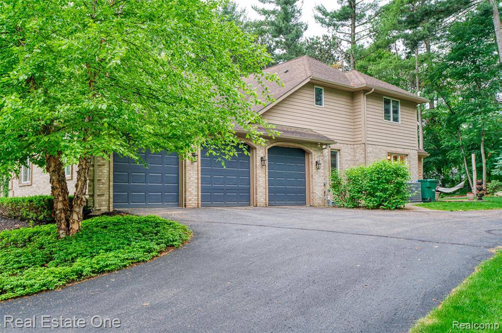 Genoa Twp, MI 48116,5258 Hidden Pines Drive