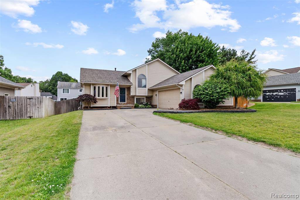 Waterford Twp, MI 48329,4167 Sunburst Avenue
