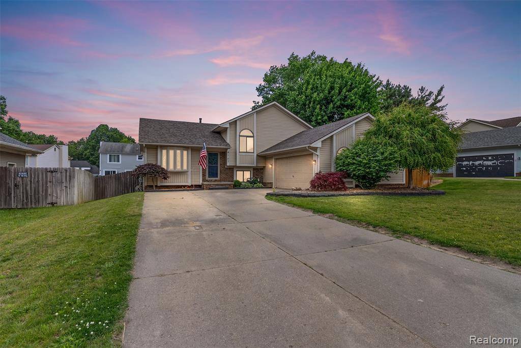 Waterford Twp, MI 48329,4167 Sunburst Avenue