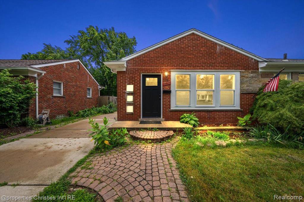 Royal Oak, MI 48073,1612 Genesee Avenue