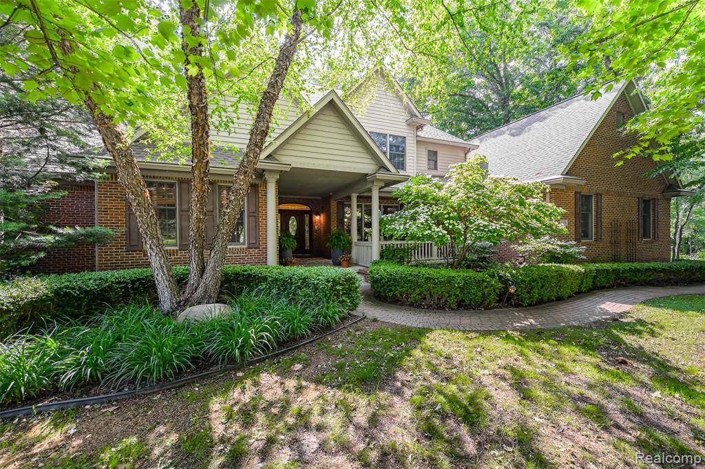 Saline, MI 48176,3376 Oak Park Drive