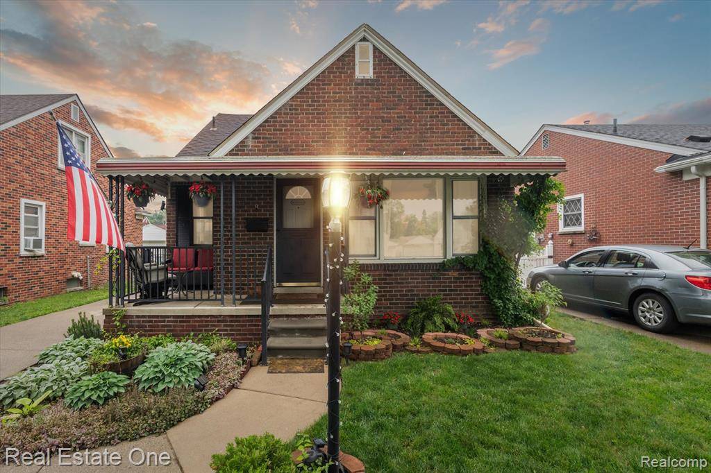 Dearborn, MI 48124,3753 HIPP Street