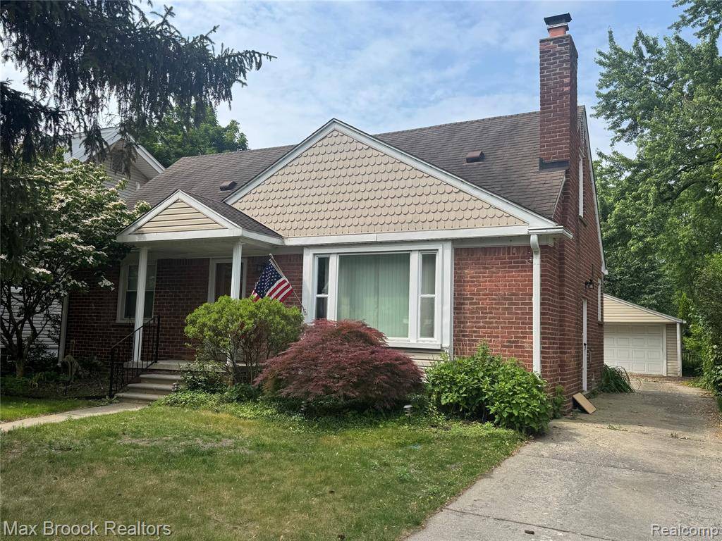 Royal Oak, MI 48073,1923 Clawson Avenue