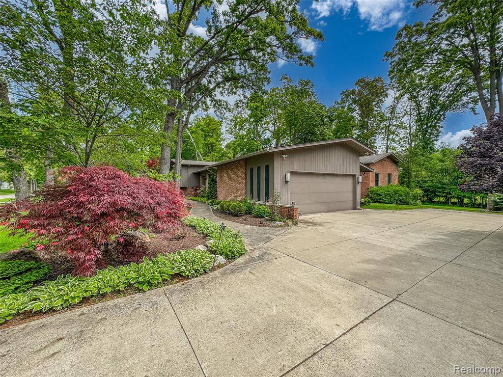 Bloomfield Twp, MI 48302,5259 Echo Road