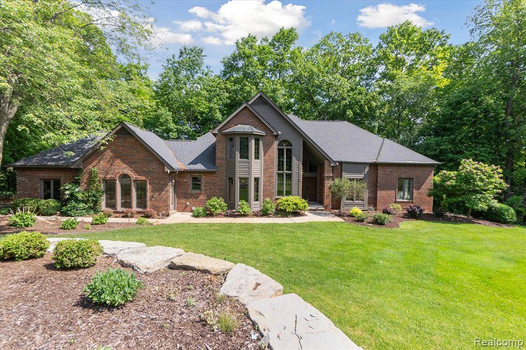 Brighton, MI 48114,2020 Pine Hollow Trail