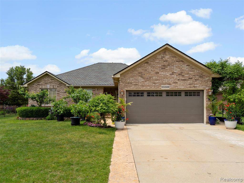 Macomb Twp, MI 48042,55589 Raspberry Drive