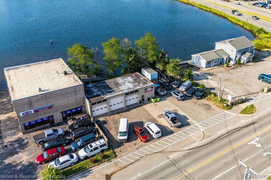 Lake Orion Vlg, MI 48362,30 W Clarkston Road