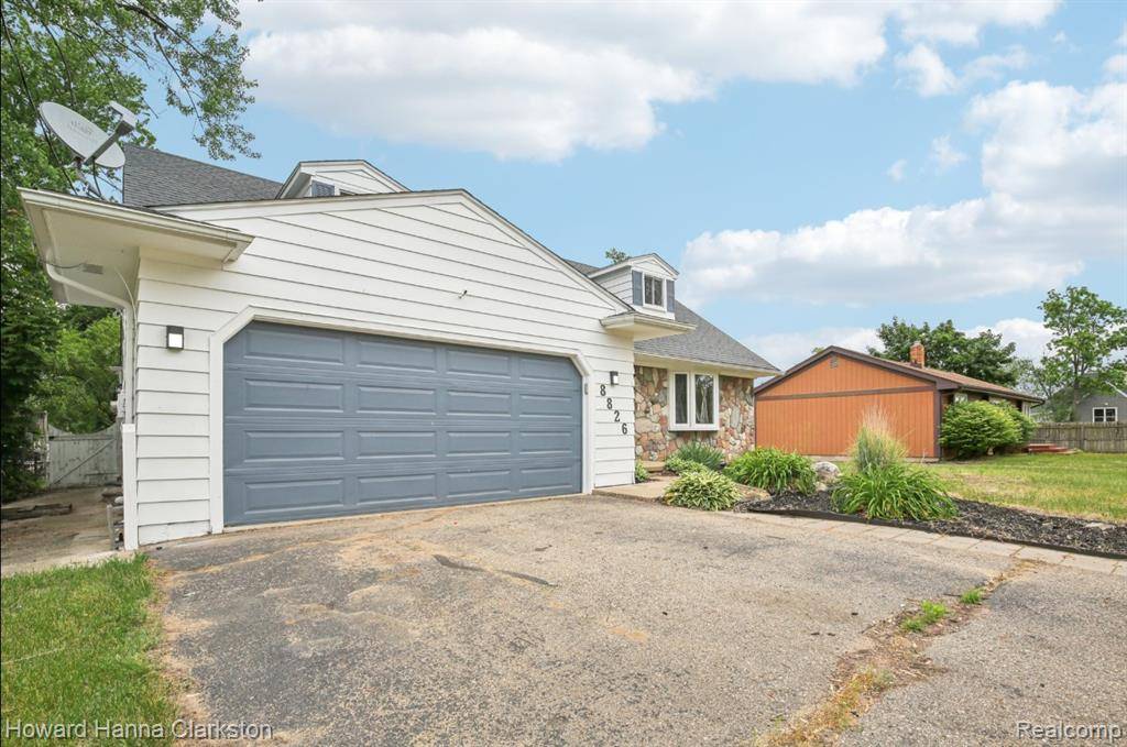 White Lake Twp, MI 48386,8826 Cooley Lake Road