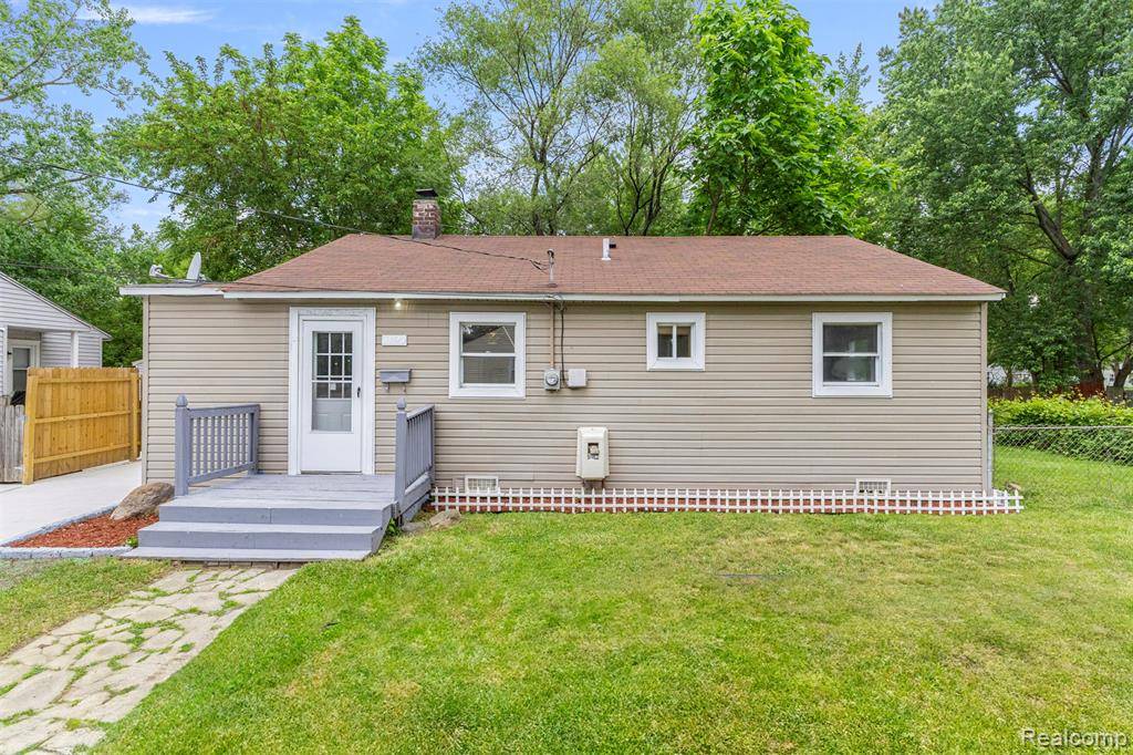 Westland, MI 48186,33420 BENTLEY Court