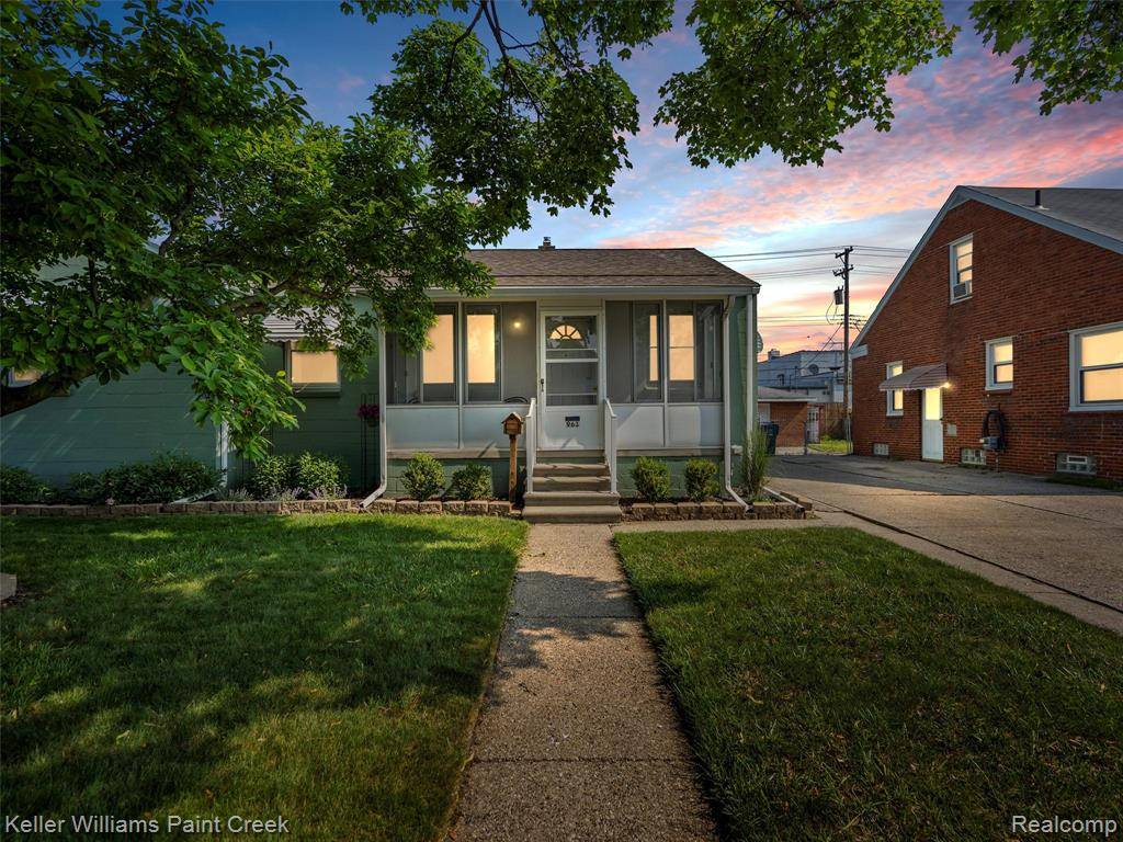Hazel Park, MI 48030,961 E Woodruff Avenue