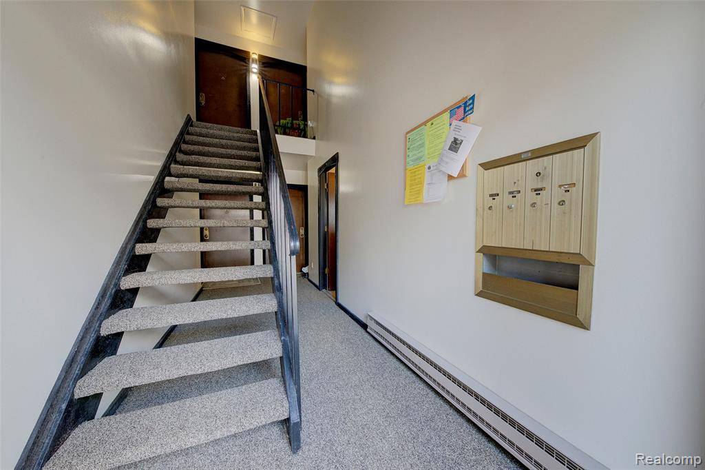 Westland, MI 48185,7615 Woodview Street #3