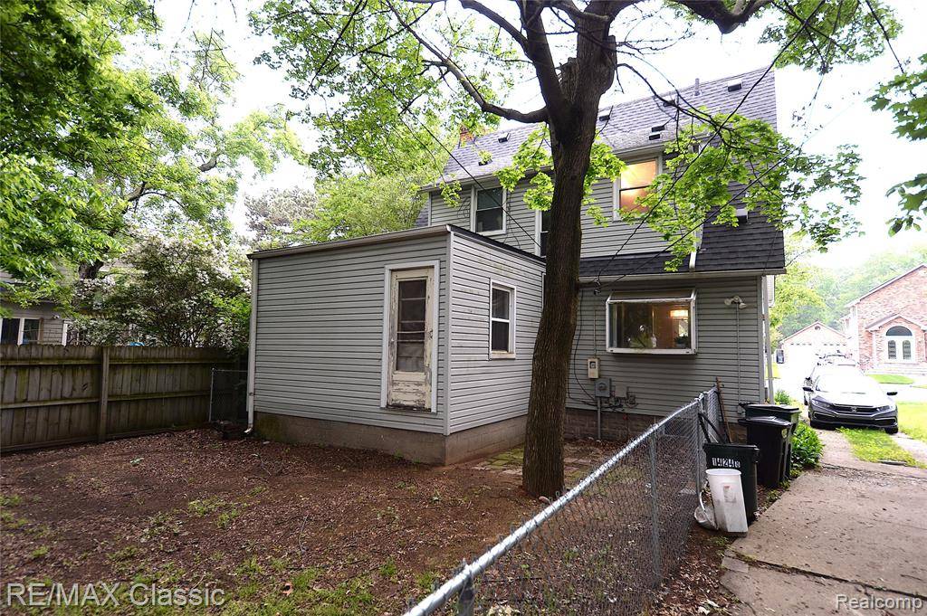 Ferndale, MI 48220,1924 Pinecrest Drive