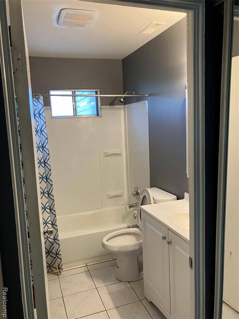 Oak Park, MI 48237,22751 ROSEWOOD Street