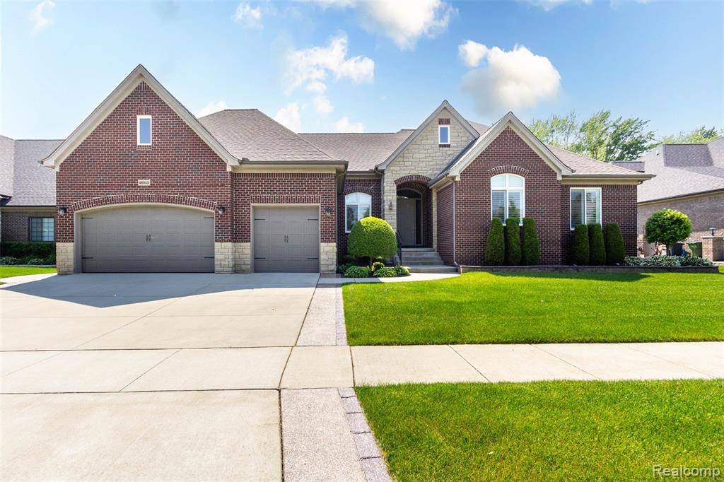Shelby Twp, MI 48315,48913 Pinebrook Drive