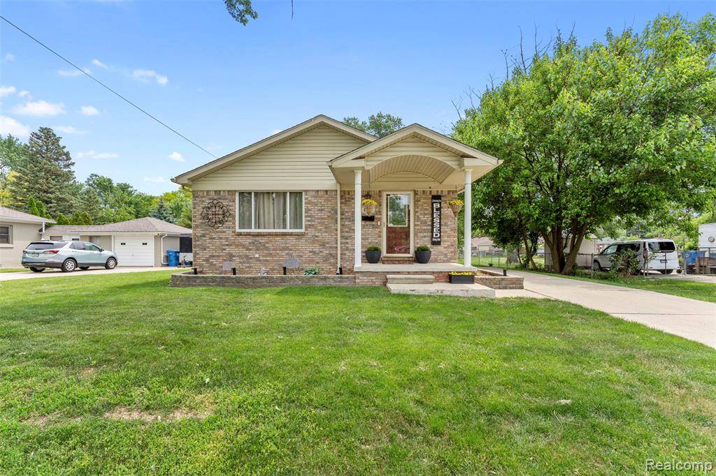 Dearborn Heights, MI 48125,4981 Harding Street