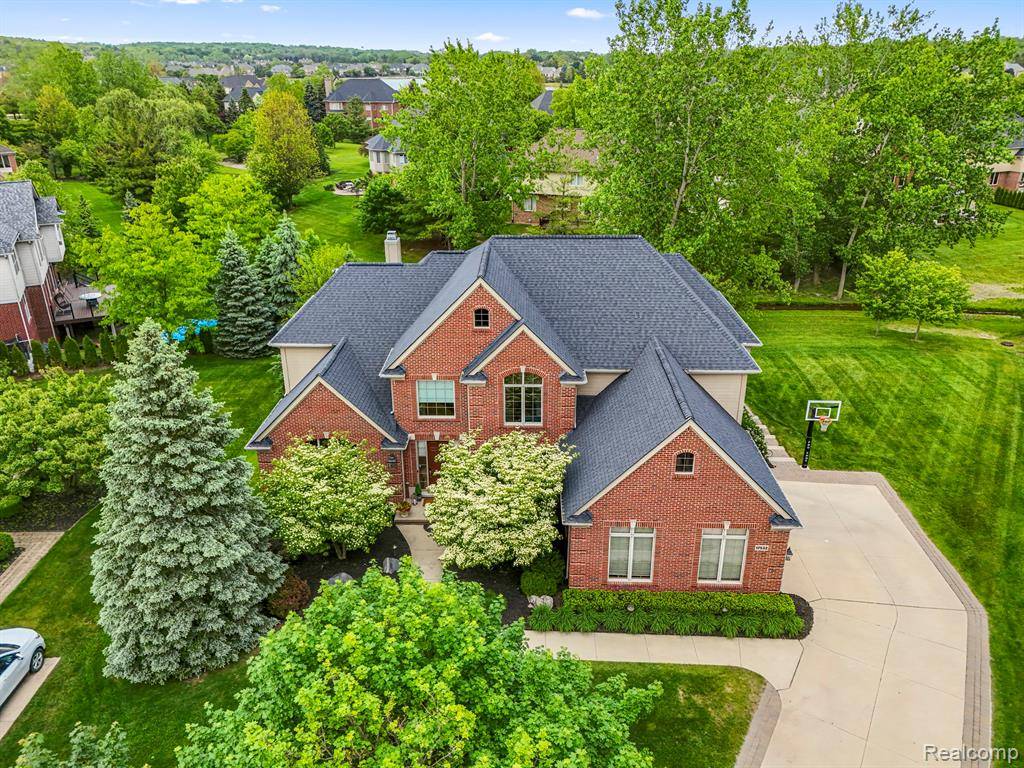 Northville, MI 48168,17532 Williamsburg Court