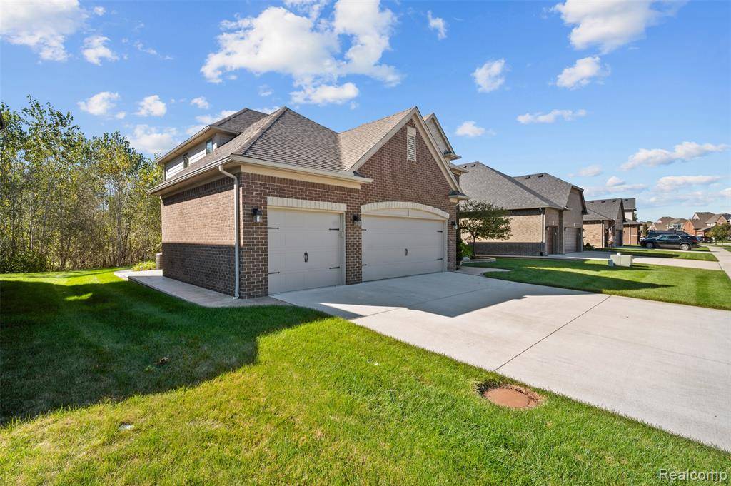 Macomb Twp, MI 48042,52281 Tacoma Narrows Drive