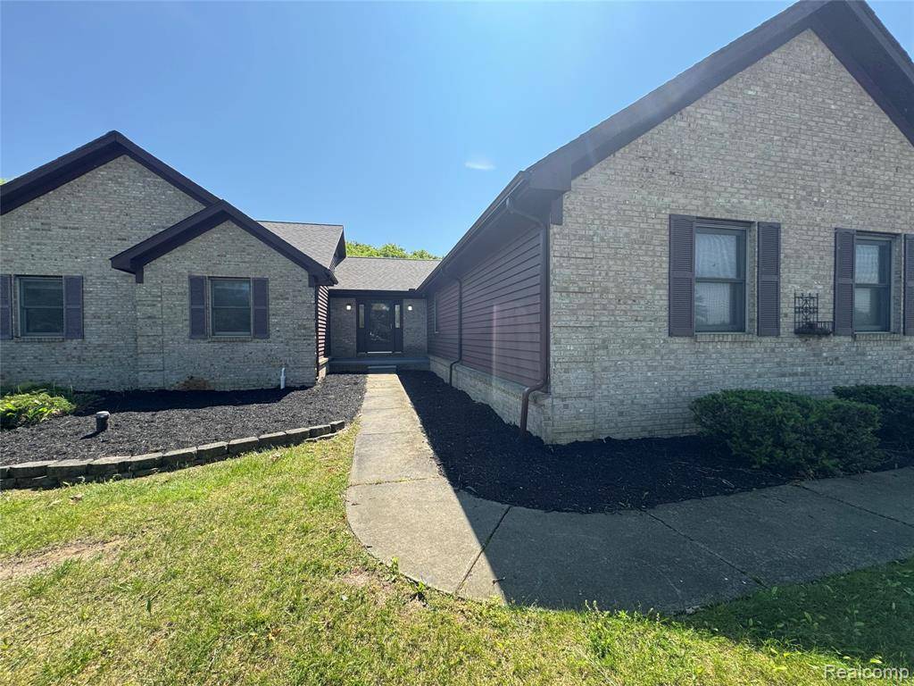 White Lake Twp, MI 48383,3163 Mystic Valley Drive