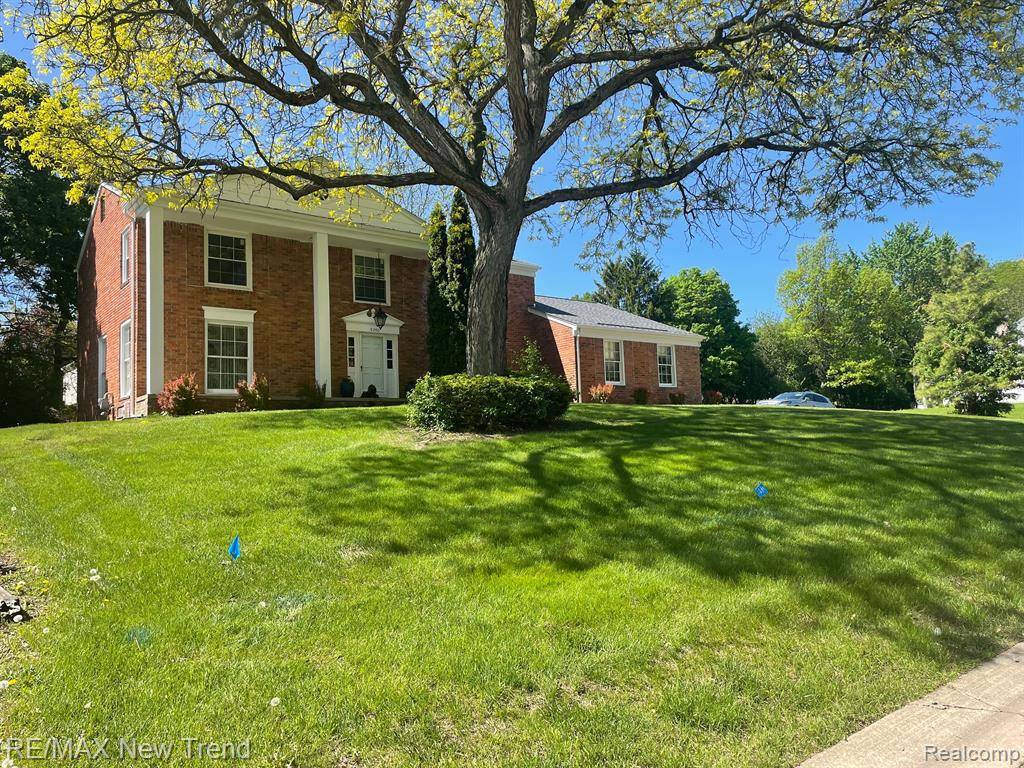 West Bloomfield Twp, MI 48323,5250 Hardwoods Drive