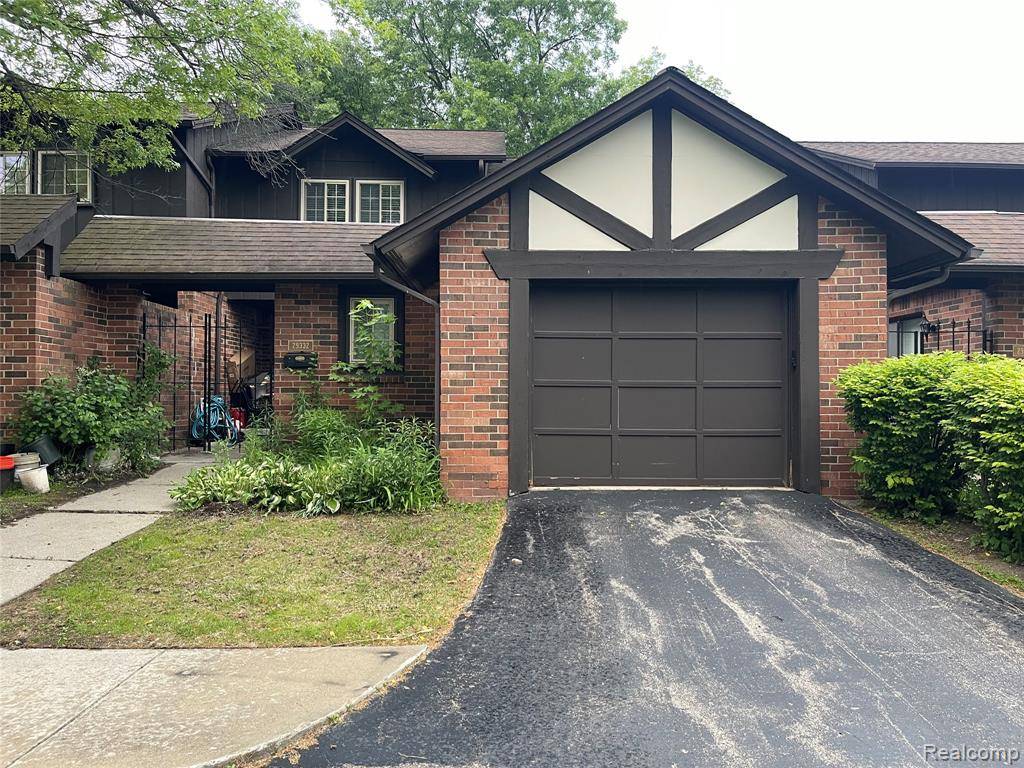 Southfield, MI 48034,29332 Wellington Road W