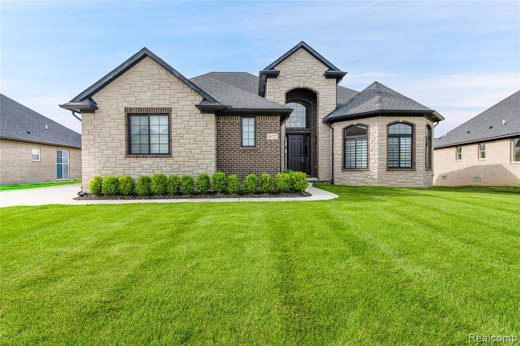Macomb Twp, MI 48042,56727 Via Carlotta