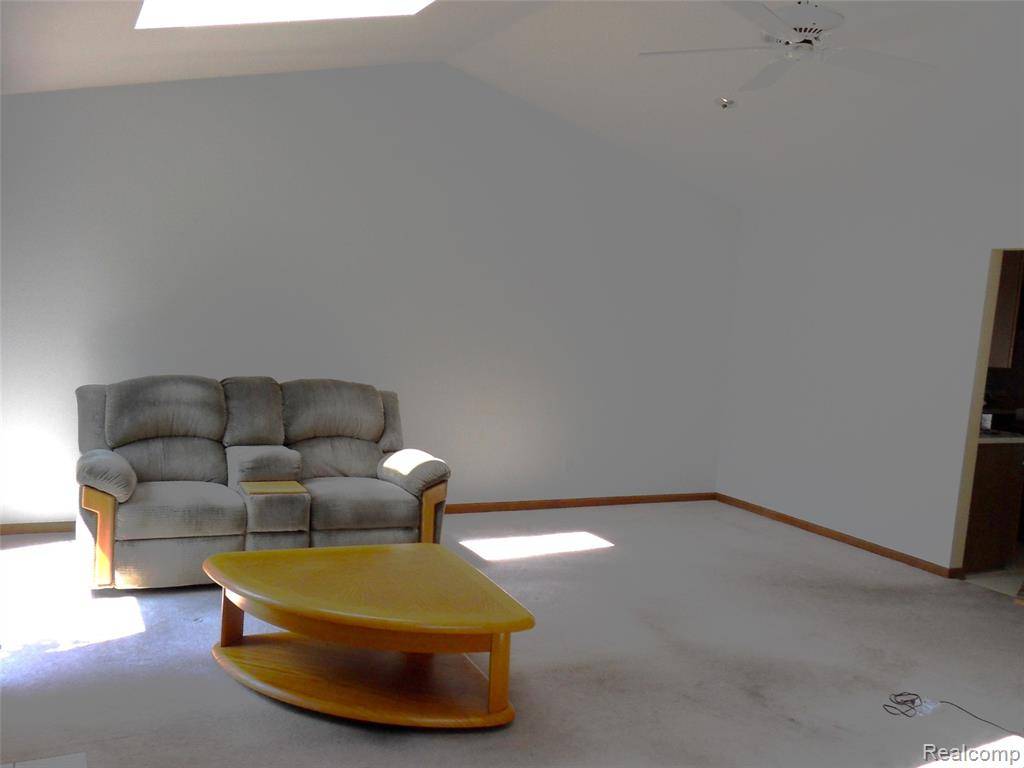 Orion Twp, MI 48360,2791 Lochmoor Boulevard 21