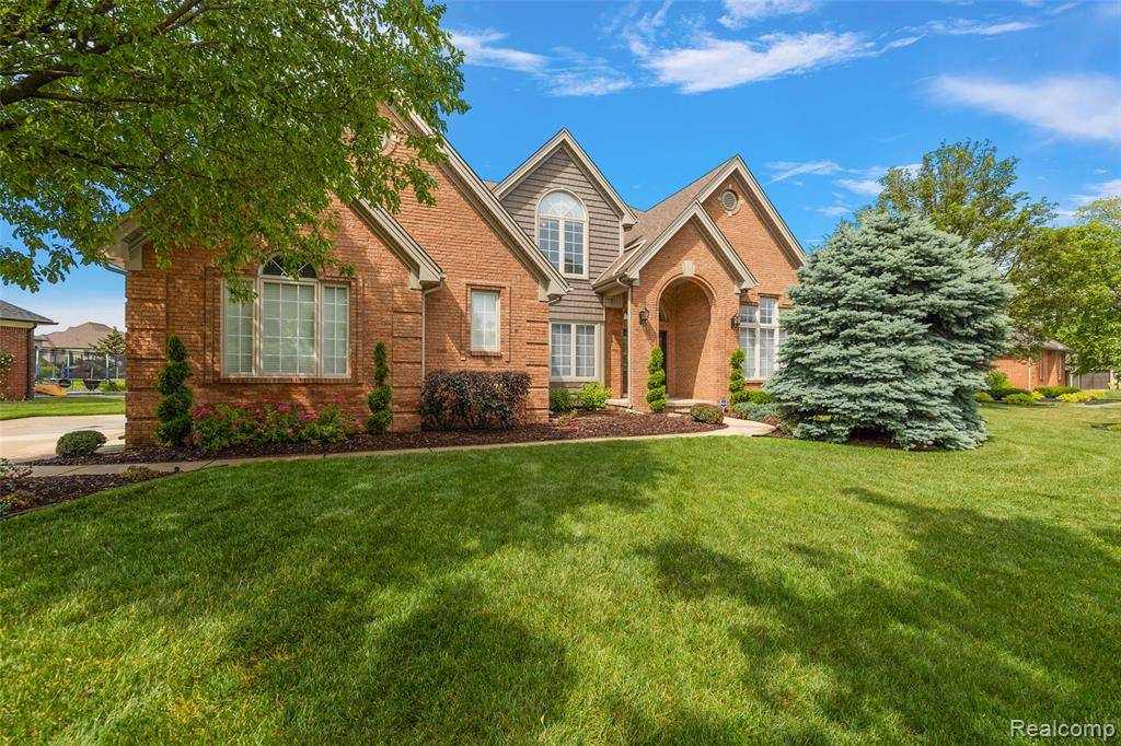 Macomb Twp, MI 48044,19301 Lakeland Drive