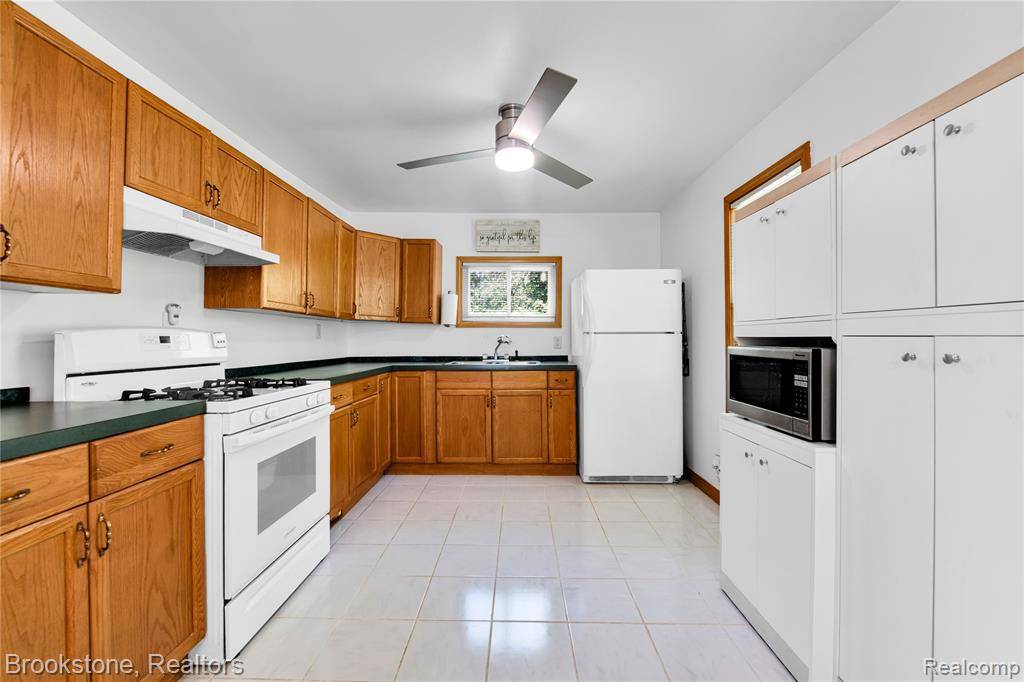 Columbiaville Vlg, MI 48421,471 Lou Alice Drive
