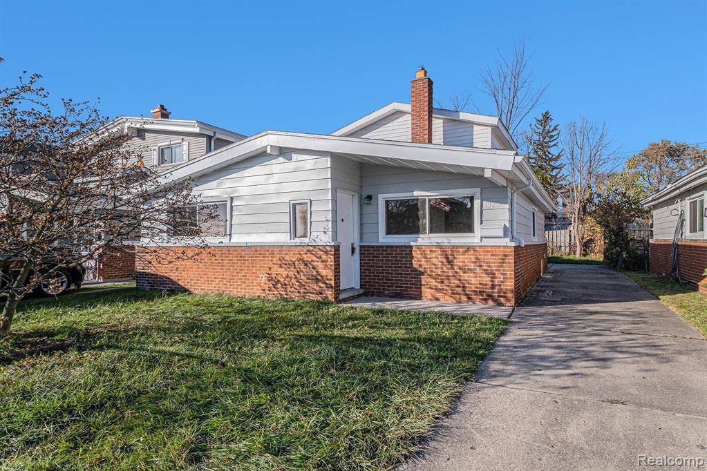 Hazel Park, MI 48030,408 W JARVIS Avenue