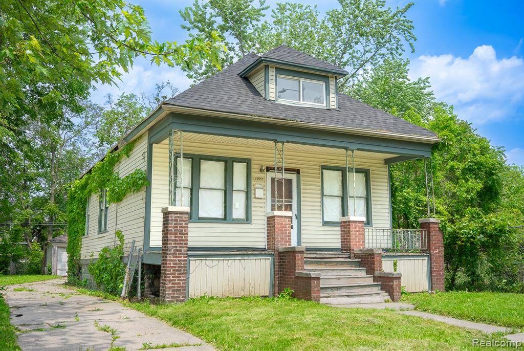 Detroit, MI 48213,13057 CHELSEA Street